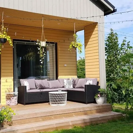 Valoisa Talo Laehellae Palveluita Apartamento Vantaa