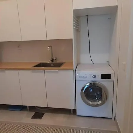 Valoisa Talo Laehellae Palveluita Apartamento *
